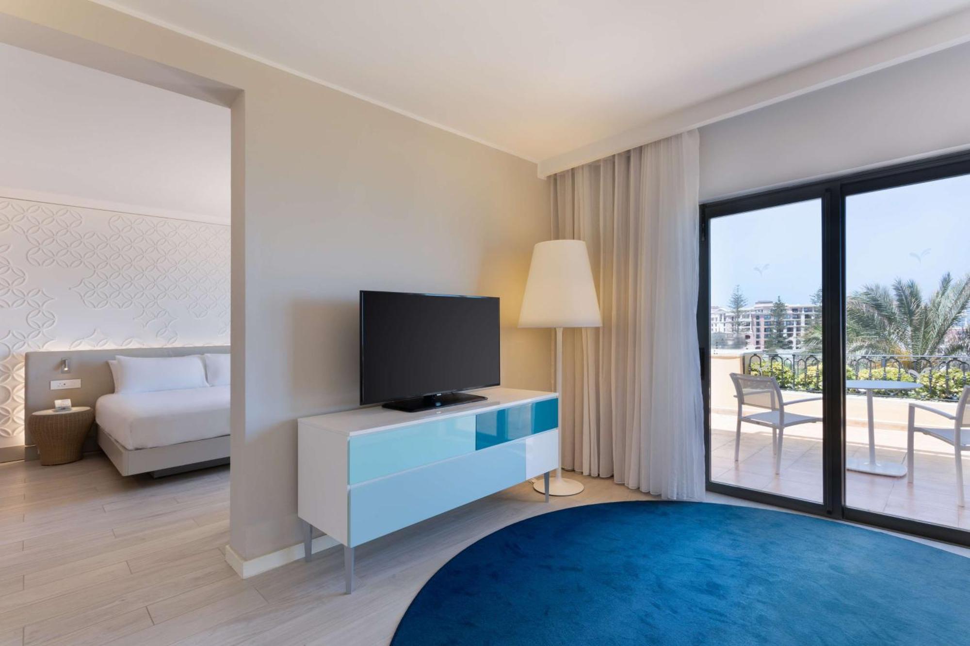 Hilton Malta Hotel St. Julian's Exterior foto
