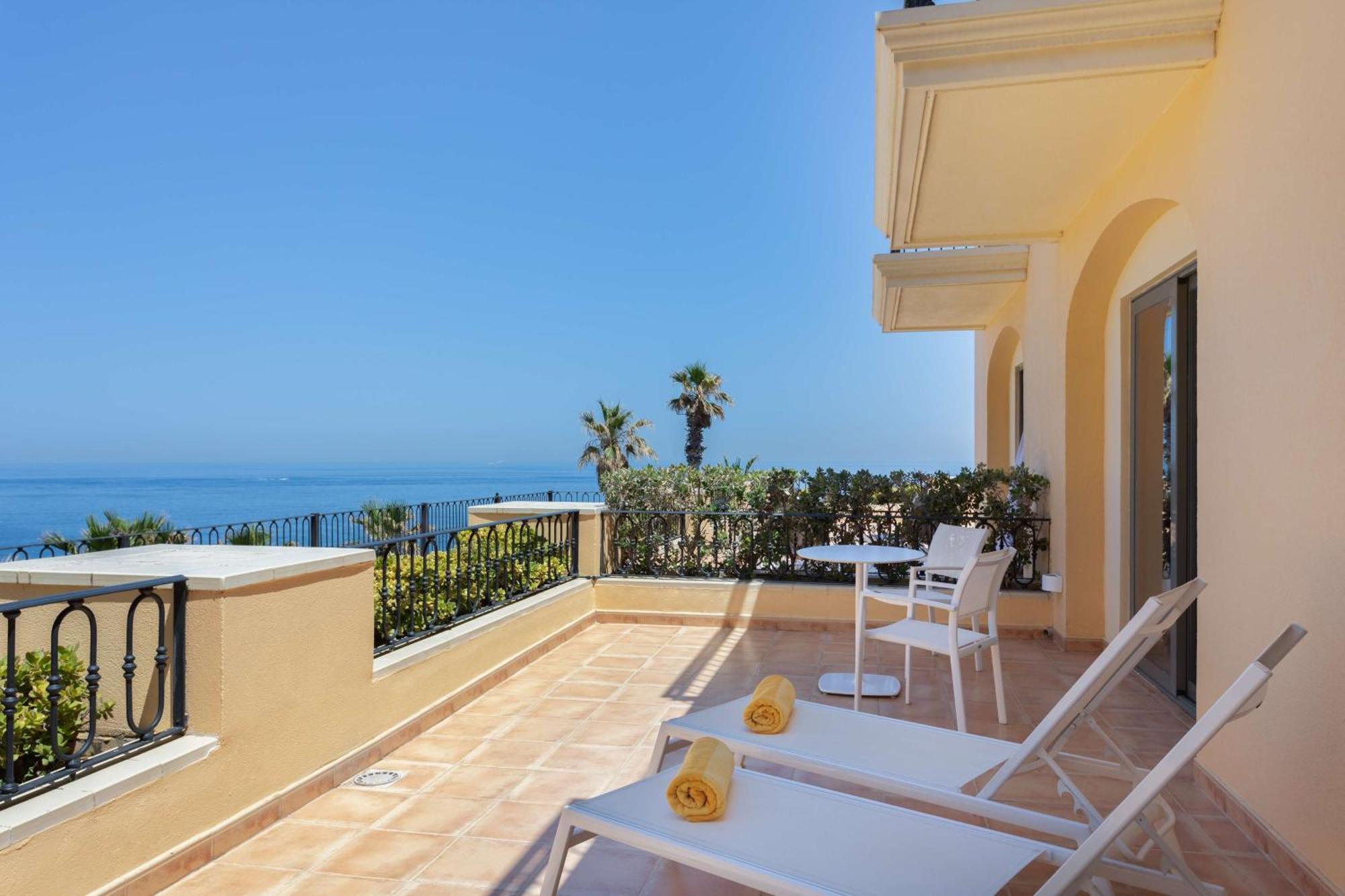 Hilton Malta Hotel St. Julian's Exterior foto