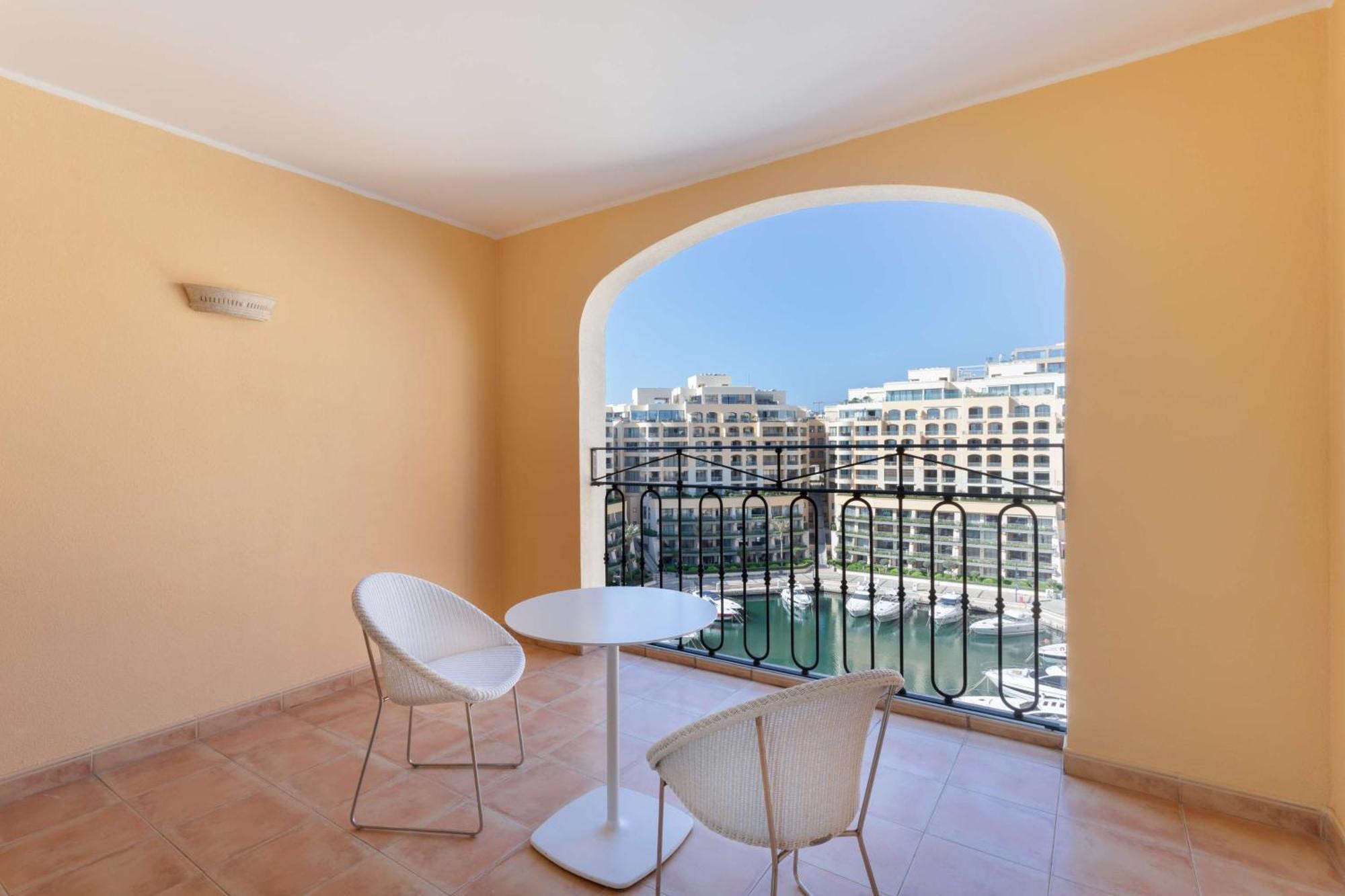 Hilton Malta Hotel St. Julian's Exterior foto