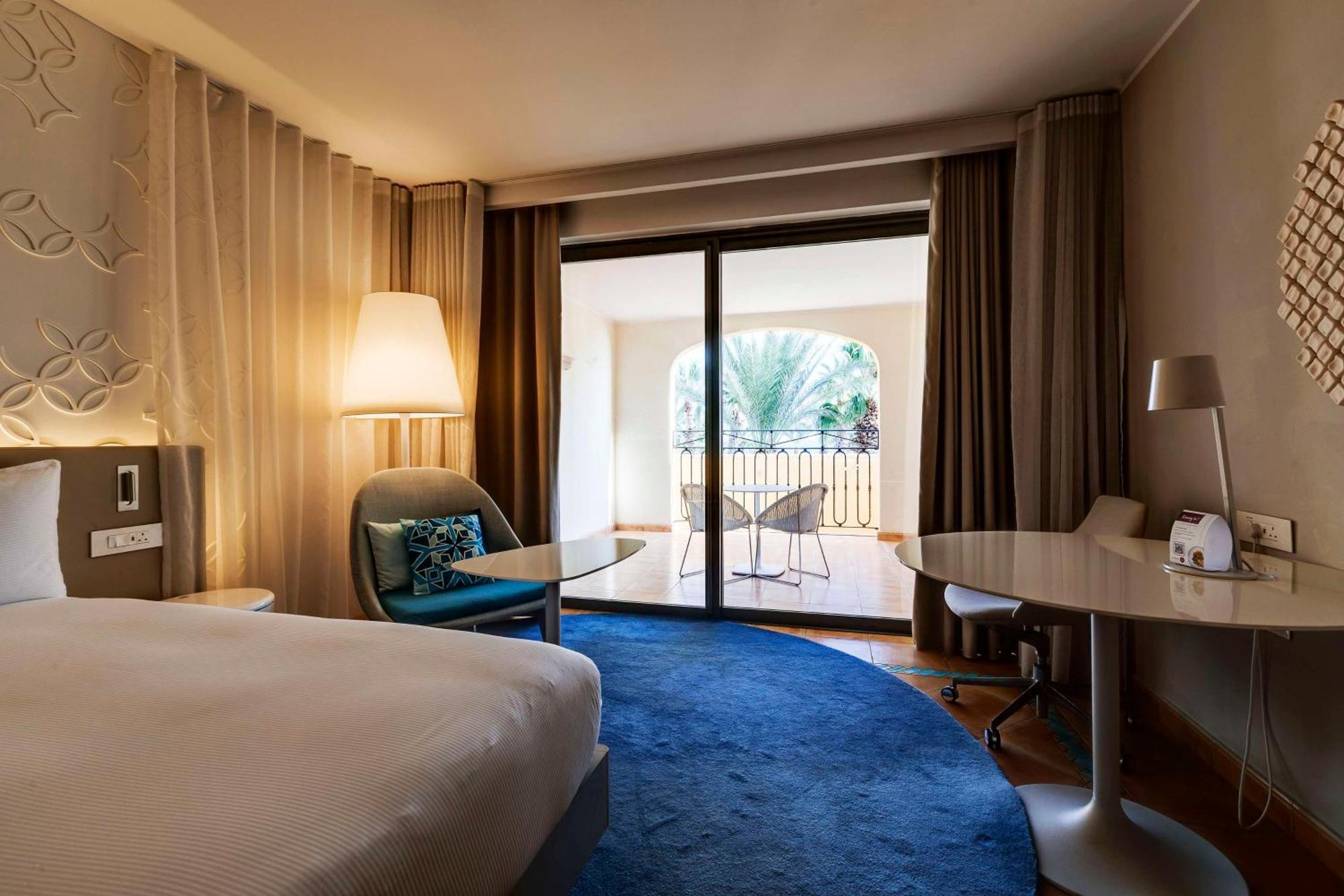 Hilton Malta Hotel St. Julian's Exterior foto